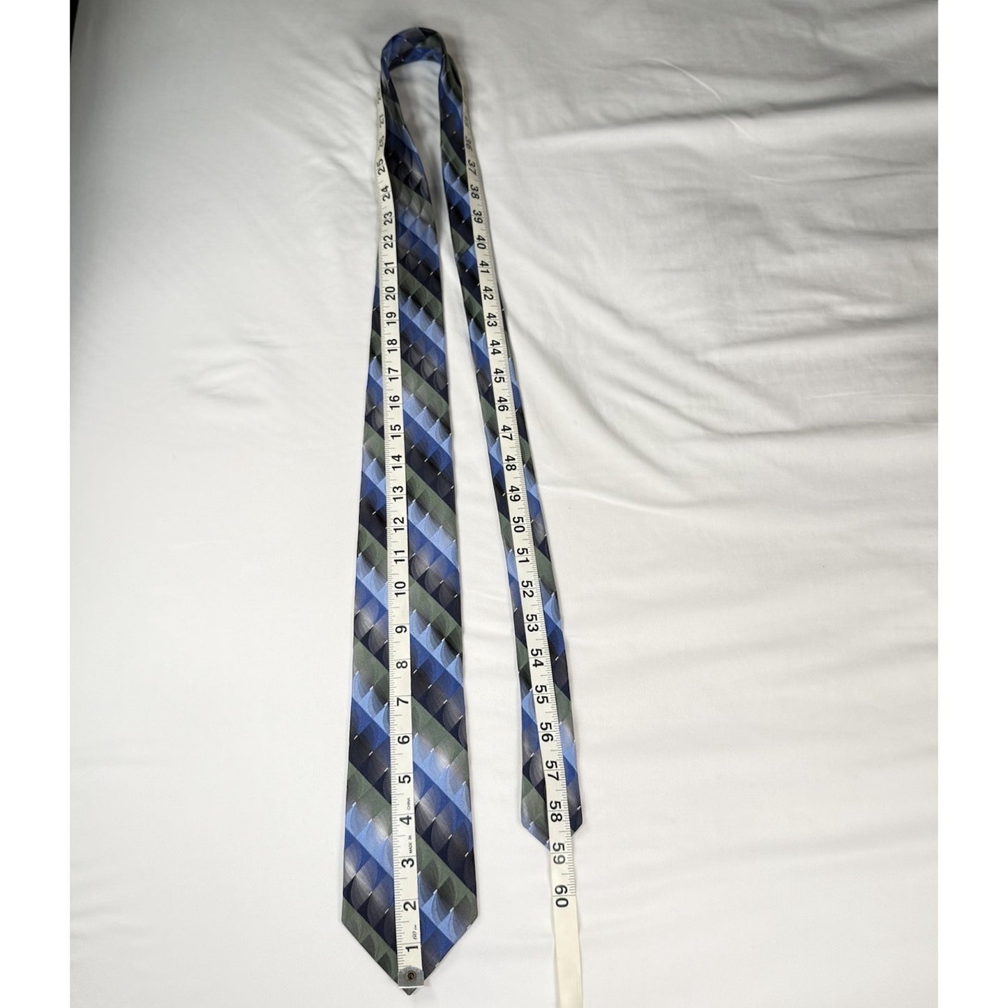 Van Heusen Men's Tie 100% Silk Geometric Blue Green Necktie EUC